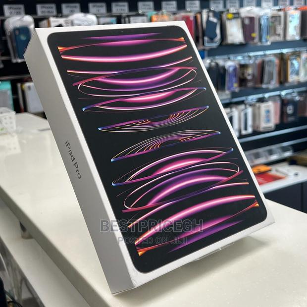 New Apple iPad Pro 256 GB Black · Photo 1
