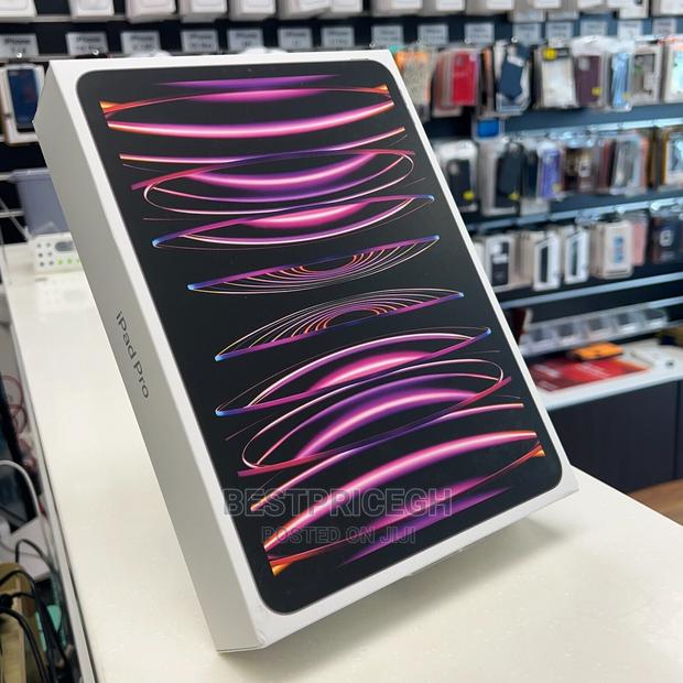 New Apple iPad Pro 256 GB Black · Photo 2