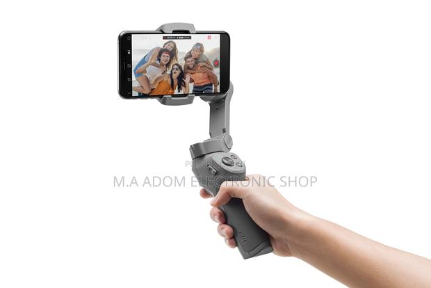 Fresh in Box DJI OM4 SE Smart Fone Handheld Gimbal · Photo 3