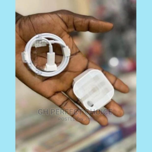 Quick Charge Type C iPhone Charger · Photo 1