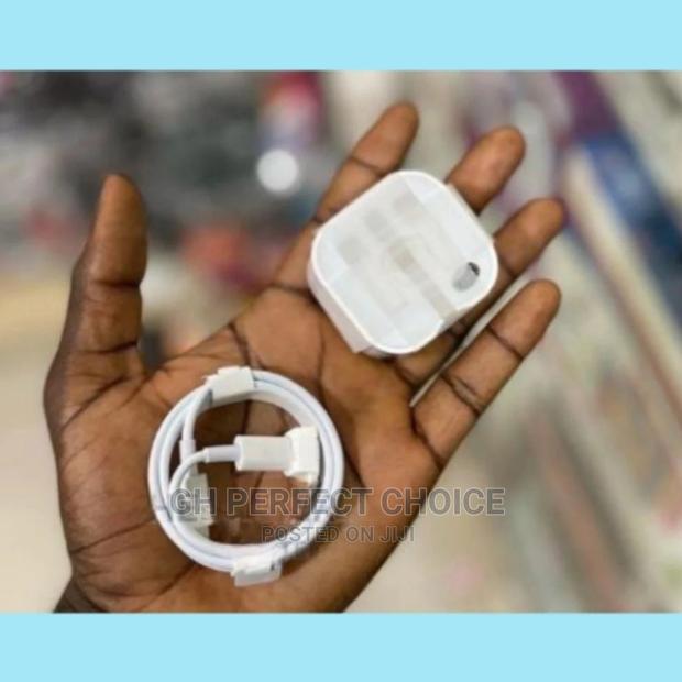 Quick Charge Type C iPhone Charger · Photo 2