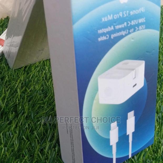 Type C High Q iPhone Charger · Photo 1