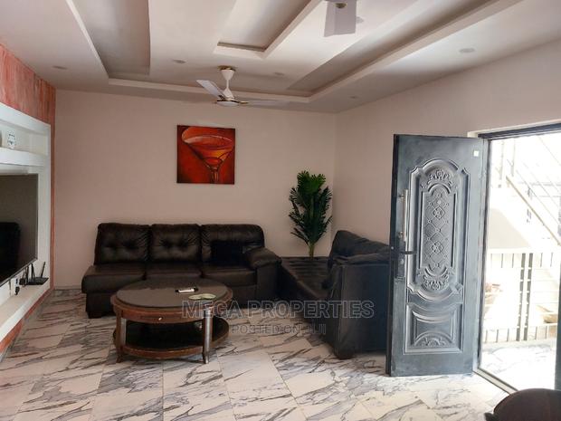 Daily 2beds Furnished in Lapaz Race Course · Photo 2