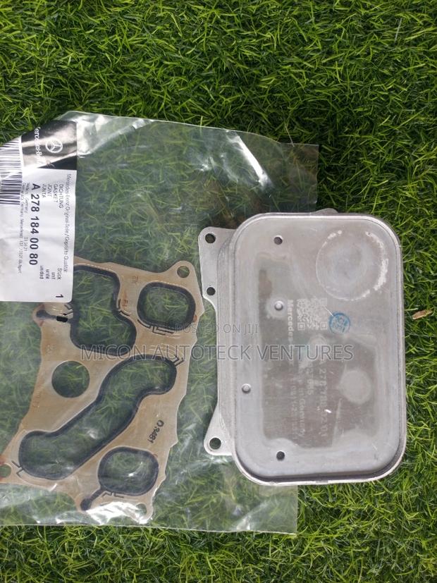 Mercedes Benz 278 Engine Oil Cooler Assembly