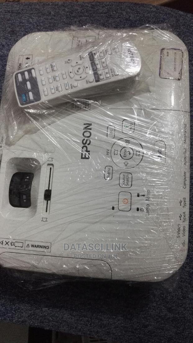 Epson Projector for Daylights for Sale photo 2