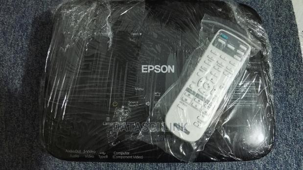Epson Projector for Daylights for Sale