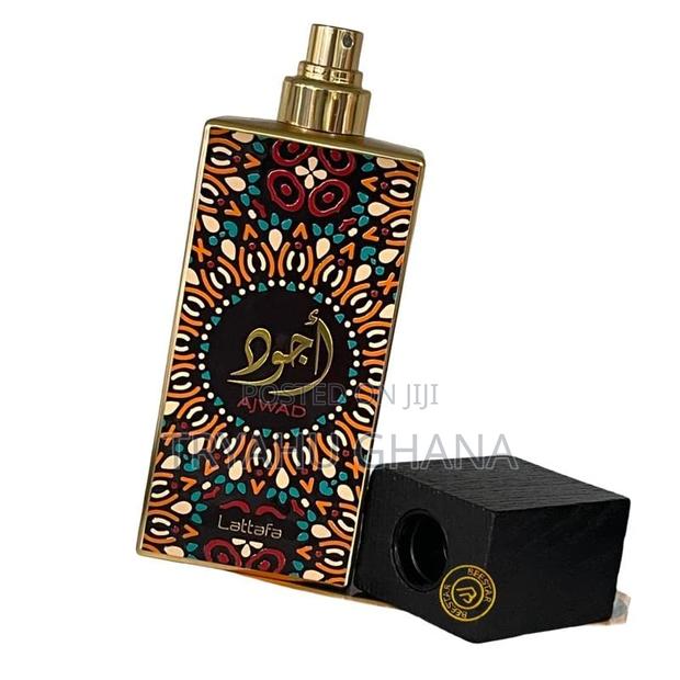 Shop Classic Ajwad Lattafa Perfume for Men and Women · Photo 4