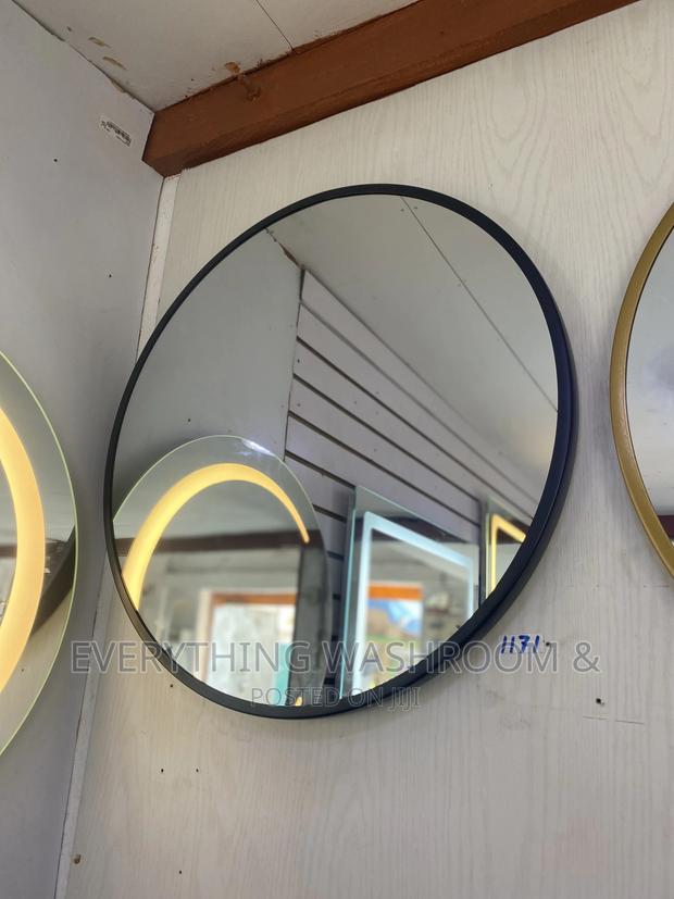 Black Mirror_round Mirrors_60cm Mirror for All Purposes · Photo 4