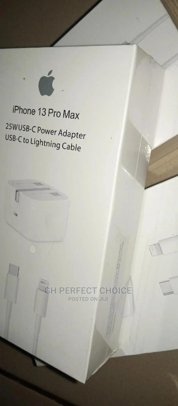 On Pointtype C to All iPhone - Fast Charger · Photo 2
