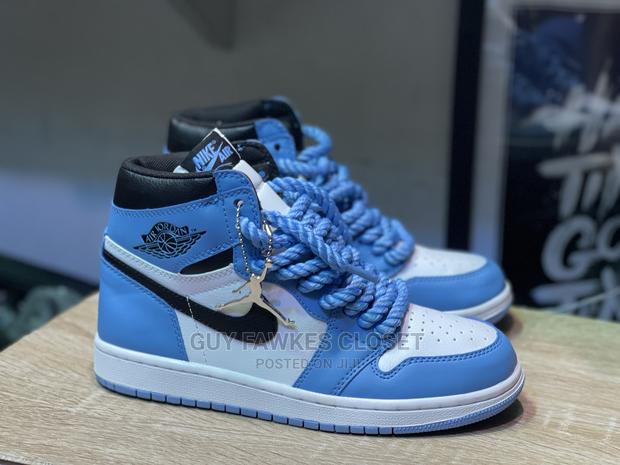 Air Jordan 1 Chunk Laces · Photo 4