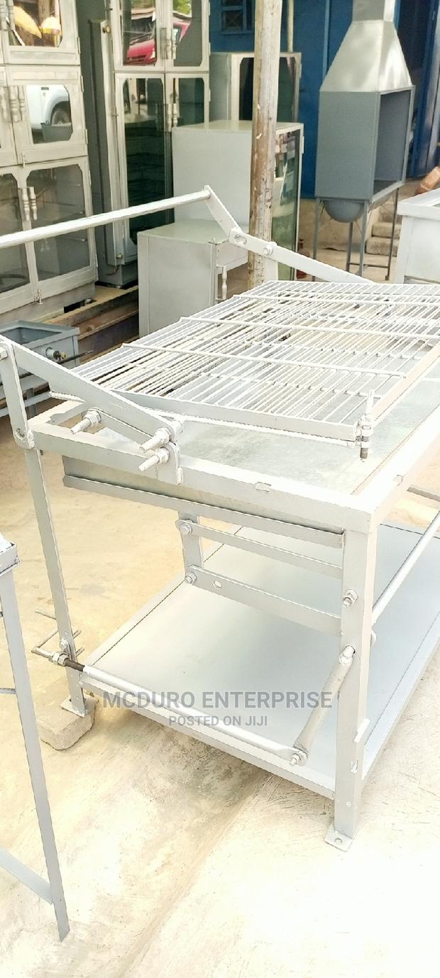 Automated Barbecue Grill · Photo 1