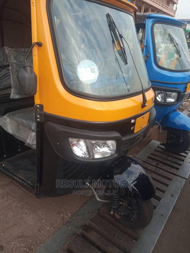 New TVS 2023 Green · Photo 3