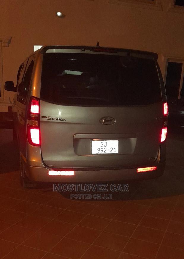 Car Rentals. Hyundai H1 Bus for Airport Pick-Up · Photo 2