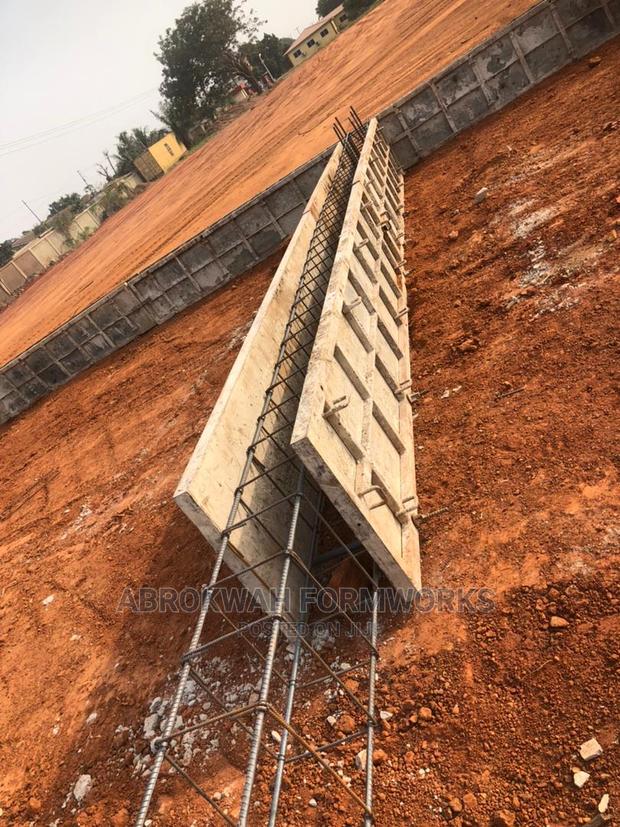 Formworks/Concret/Footings/Slabs/Lift/Gutter/Retaining Wall photo 4