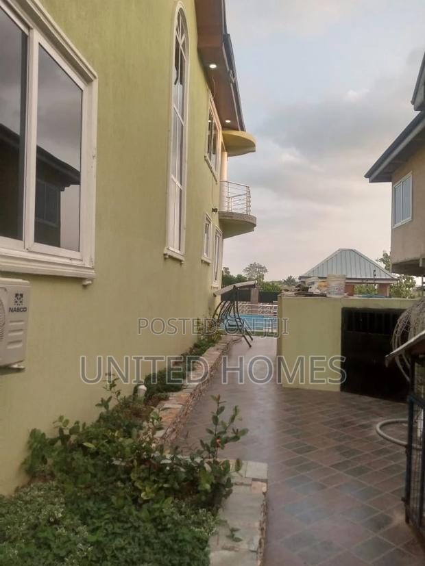 4bdrm House in Pokuase for Sale · Photo 4