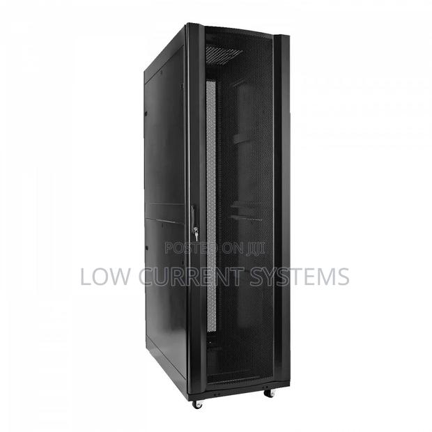 42U Prof. Floor Standing Server Rack Data Cabinet 600 X 1000 · Photo 2