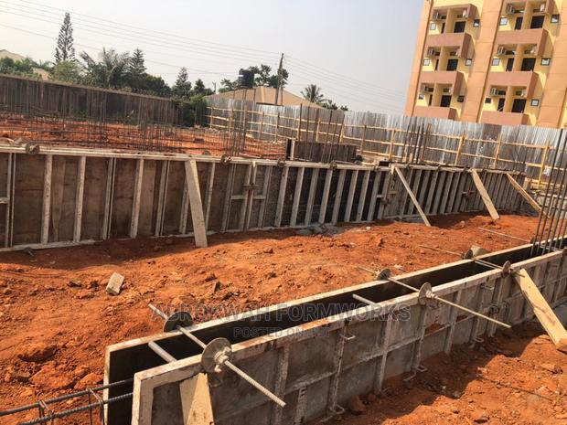 /Decking/Concret/Wood/Ground Formwork/Columns/Retaining Wall photo 2