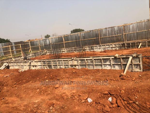 /Decking/Concret/Wood/Ground Formwork/Columns/Retaining Wall photo 3