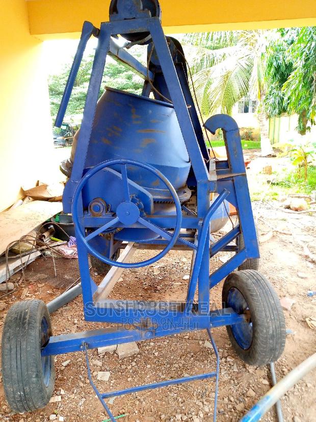 Concrete Mixer · Photo 2