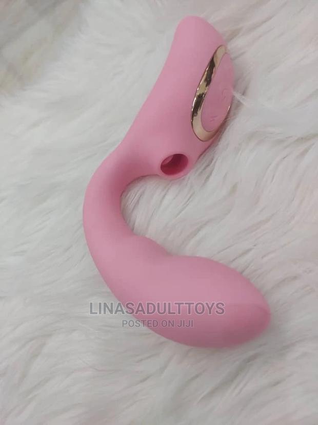 Sex Toy for Women 2 in 1 Sucking and Penetration · Photo 3