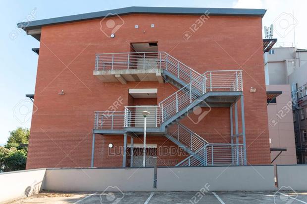 Metal Steps photo 2