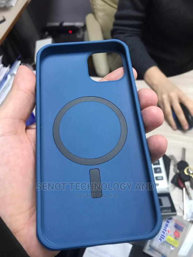 iPhone 14 Pro Max Magsafe Case photo 2