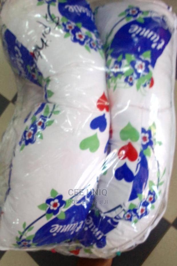 Pregnancy Pillow · Photo 3