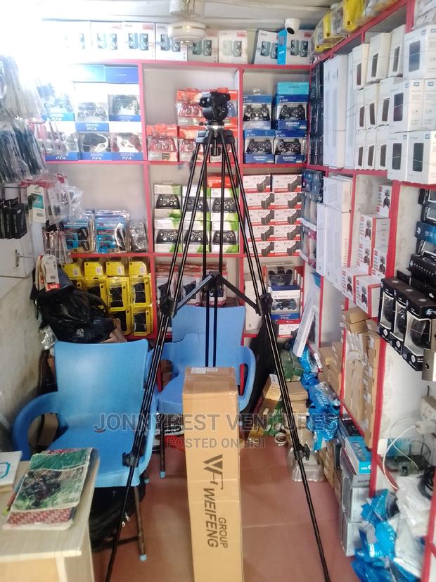 717 Heavy Duty Tripod · Photo 4
