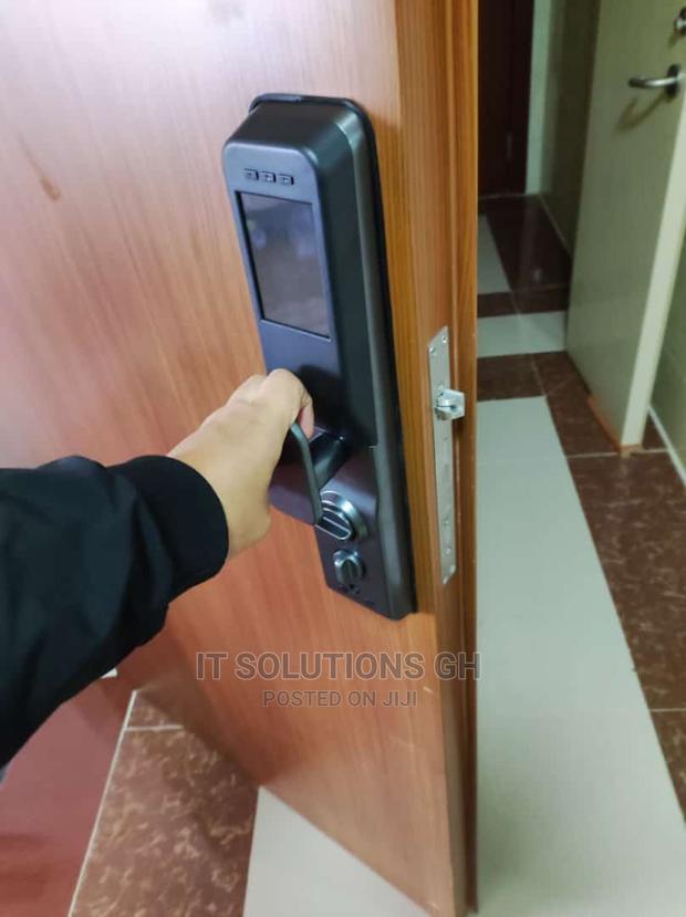 Tuya Smart Door Lock for Wooden Doors and China Doors · Photo 3