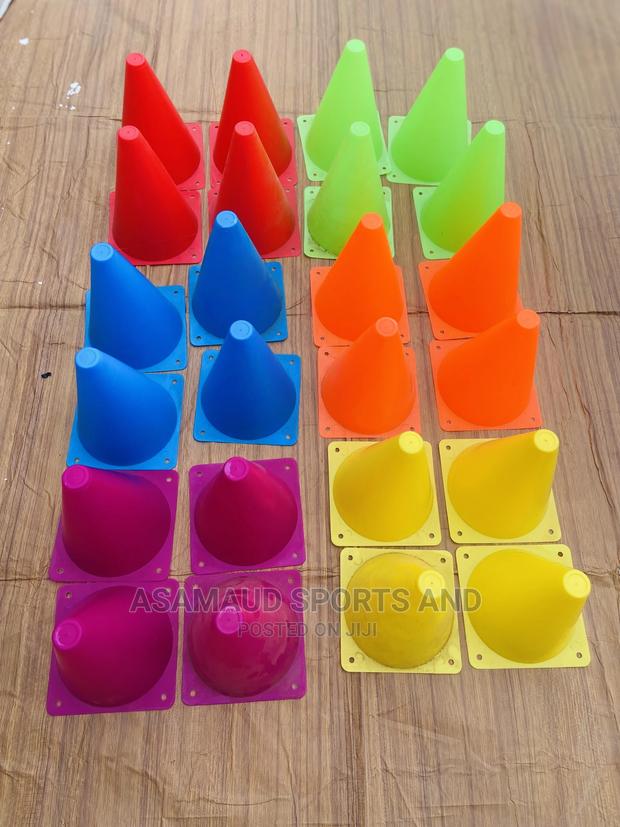 Original Set of Training Cones at Cool Price · Photo 4