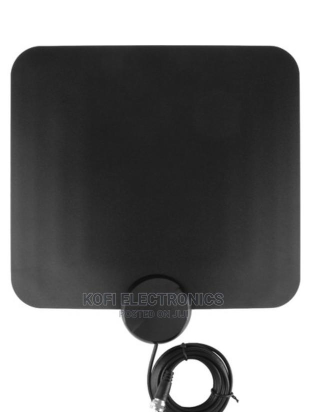 Indoor Digital Antenna Connects to Your TV or Set-Top Box · Photo 2