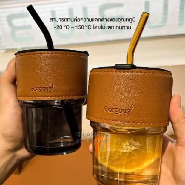 400ml Glass Cup With Straw · Photo 3