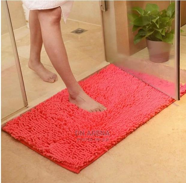 Microfiber Chenille Bath Mat / Rug · Photo 3