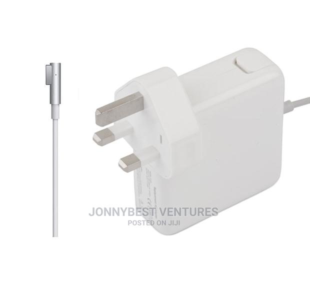 Macbook Pro Charger · Photo 4