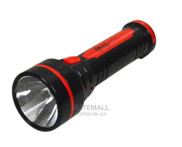 YG-3775 LED Rechargeable Flashligh · Photo 4