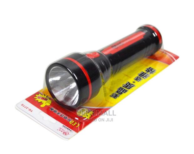 YG-3775 LED Rechargeable Flashligh · Photo 3
