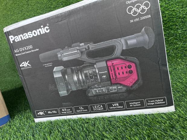 AG-DVX200 Panasonic Camcorder · Photo 2