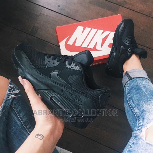 Nike Air Max 90 Triple Black · Photo 4