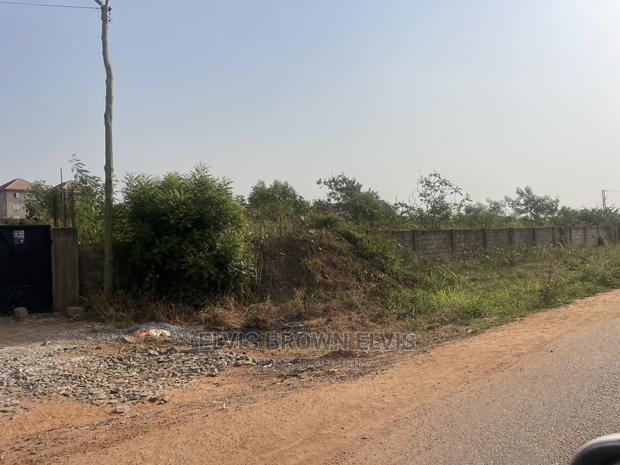 Do You Want a Little Roadside Land to Buy at Legon Hills · Photo 4