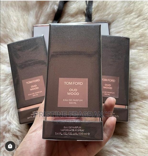 Tom Ford Oud Wood · Photo 3
