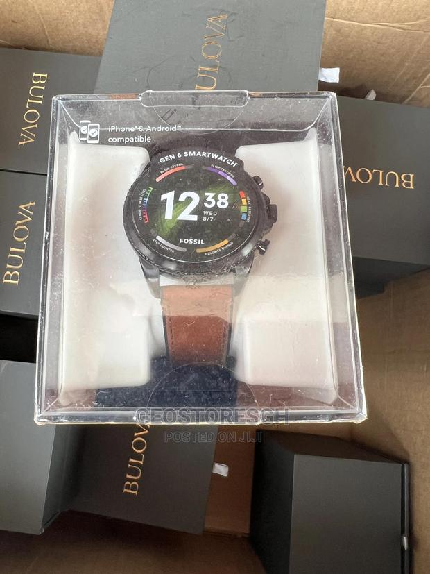 Gen 6 Smartwatch Brown Leather · Photo 4