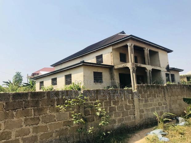 6bdrm Mansion in House For Sale At, Kumasi Metropolitan for sale