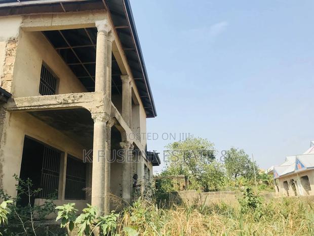 6bdrm Mansion in House For Sale At, Kumasi Metropolitan for sale photo 2