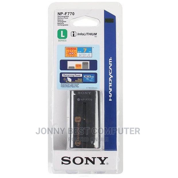 Sony F700 Batteries · Photo 4