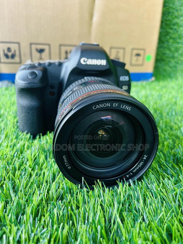 Brand New 5D Mark Ii Body Only With Lens 24-105mm USM · Photo 2