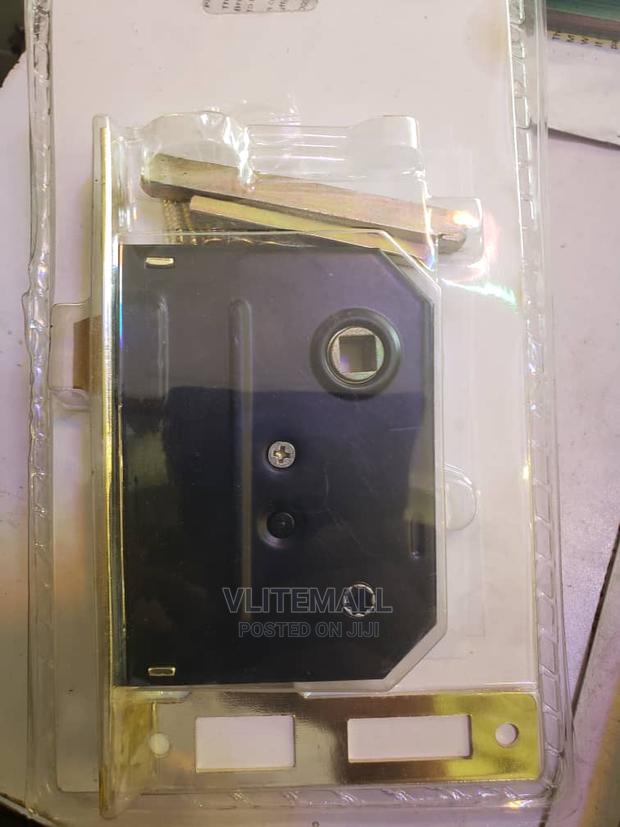 Bellissimo-Indicater Privacy Door Lock Set · Photo 4