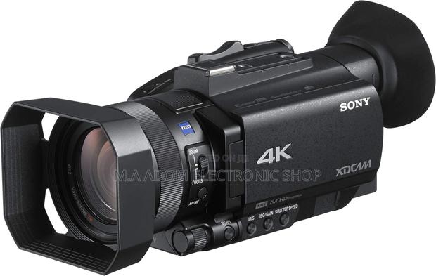Sony Pxwz90 Ultra UHD Video Handheld Camera · Photo 2