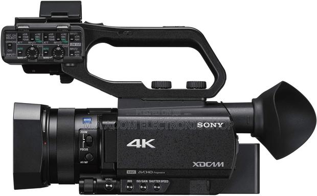 Sony UHD Z90 Series Camcorder · Photo 2