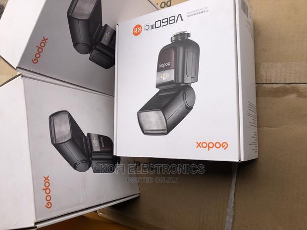 Godox Camera Flash V860 for Canon Cameras · Photo 2
