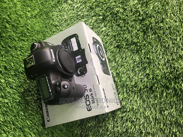Sealed in Box Canon EOS 5D Mark III DSLR Camera (Body Only) · Photo 2